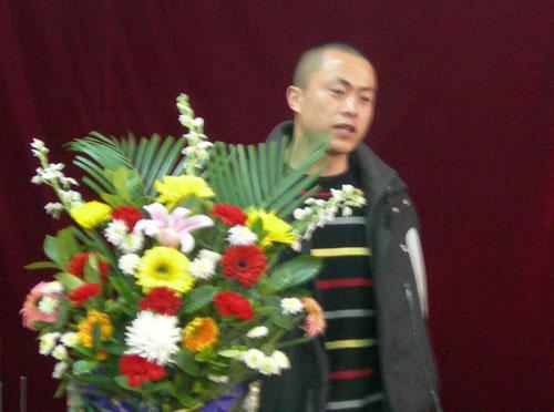 老学员代表发言